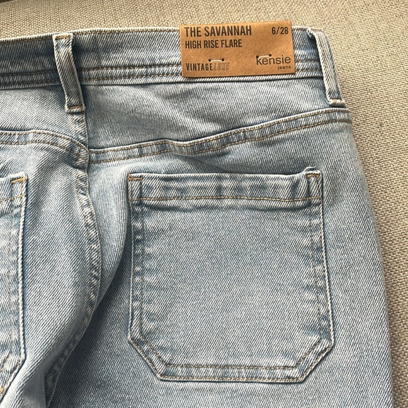 NWT Kensie-The Savannah high rise flare leg with patch pockets.Size 6/28 - Picture 3 of 6